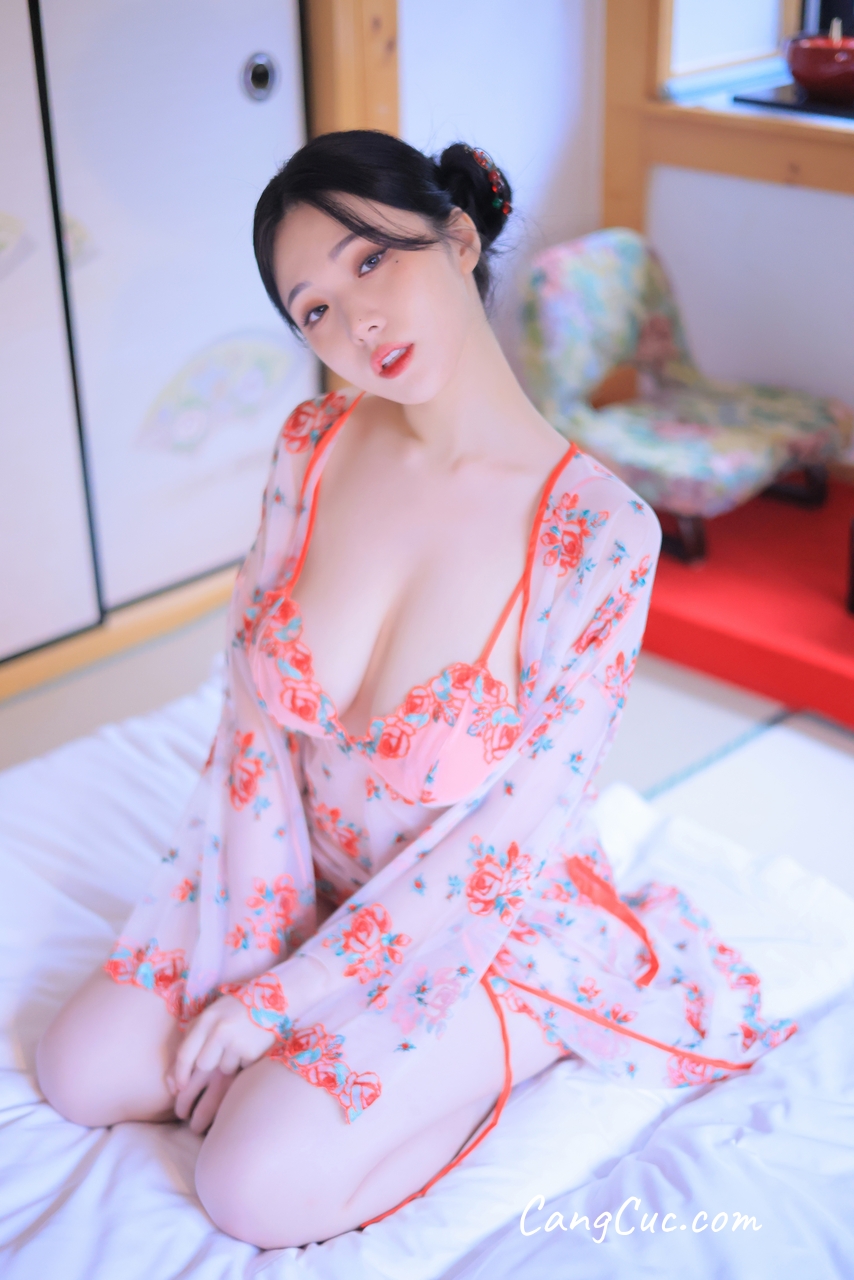 Yeon Woo (연우) - Heat